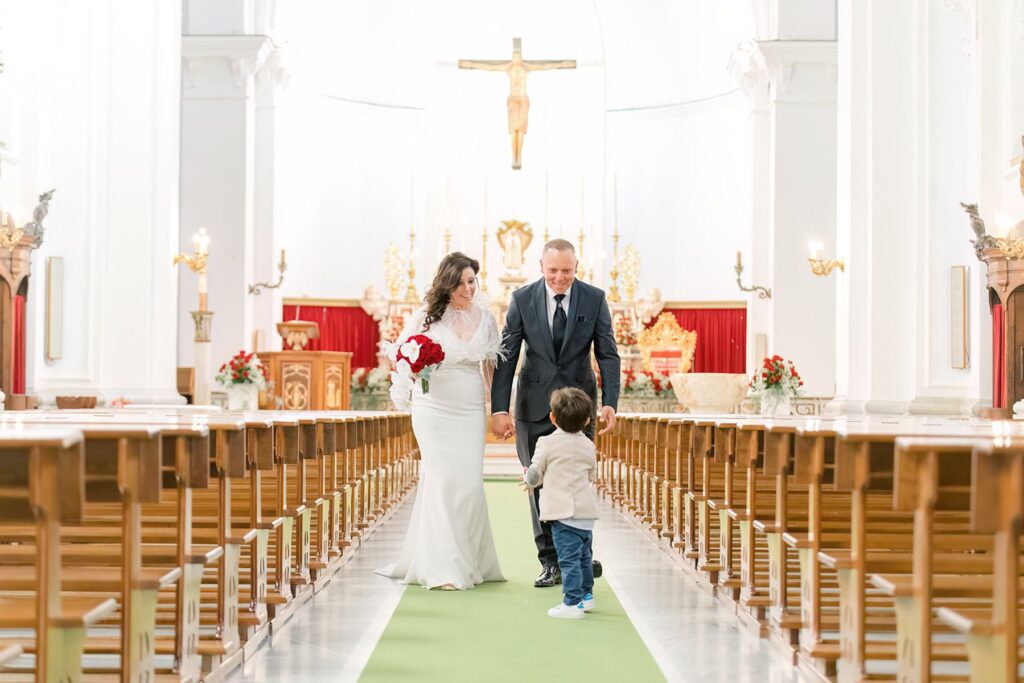 Cerimonia religiosa di Angelo e Regina nella Chiesa di Mirabella Eclano