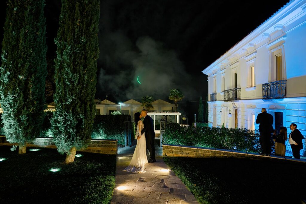 Momenti di gioia e brindisi tra amici e sposi a Palazzo Pecci Benevento